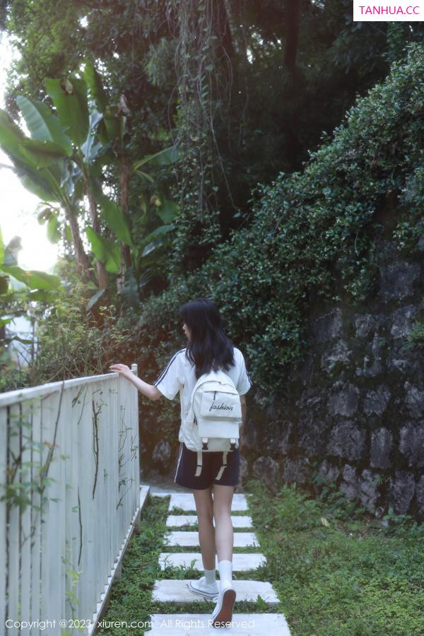 糖豆  [XiuRen]高清写真图 2023.06.12 No.6895 糖豆sisi 新人美腿第7张图片